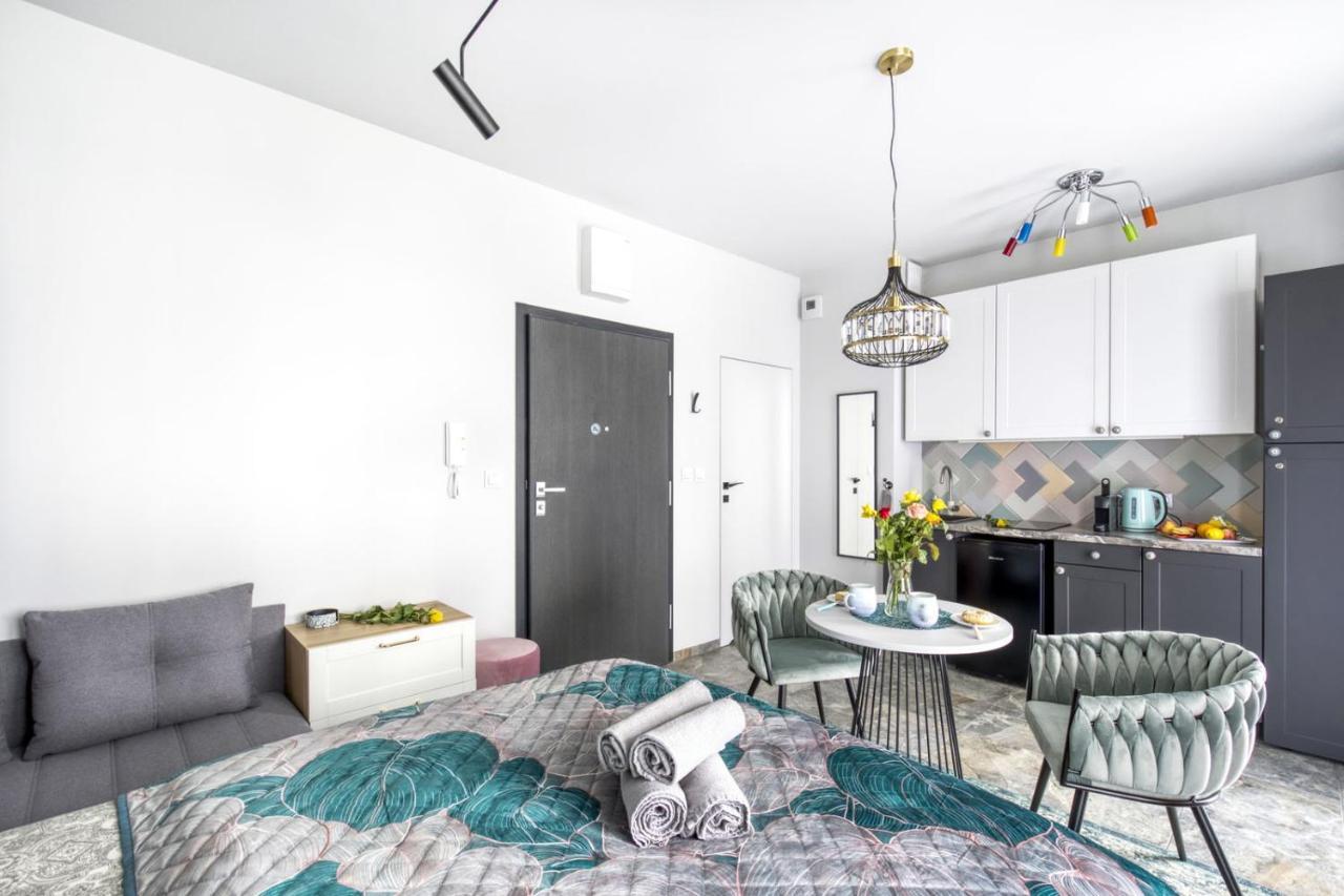 Apartamenty Metropark Krzemieniecka-Lux วอร์ซอ ภายนอก รูปภาพ