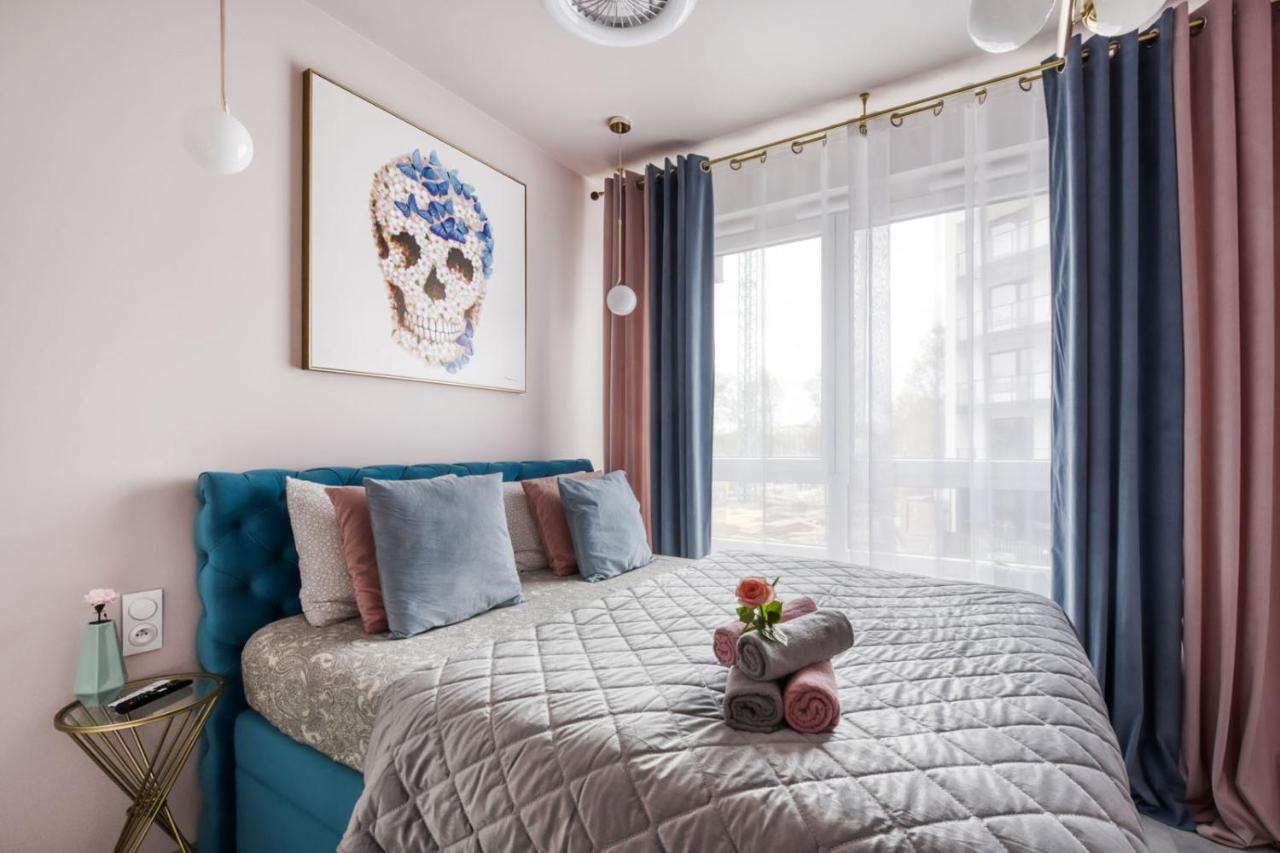 Apartamenty Metropark Krzemieniecka-Lux วอร์ซอ ภายนอก รูปภาพ