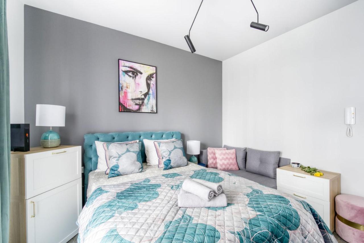Apartamenty Metropark Krzemieniecka-Lux วอร์ซอ ภายนอก รูปภาพ