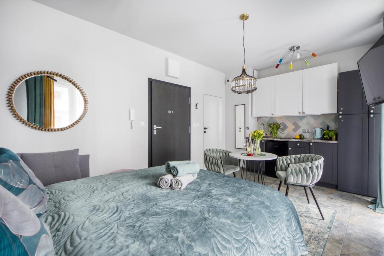 Apartamenty Metropark Krzemieniecka-Lux วอร์ซอ ภายนอก รูปภาพ