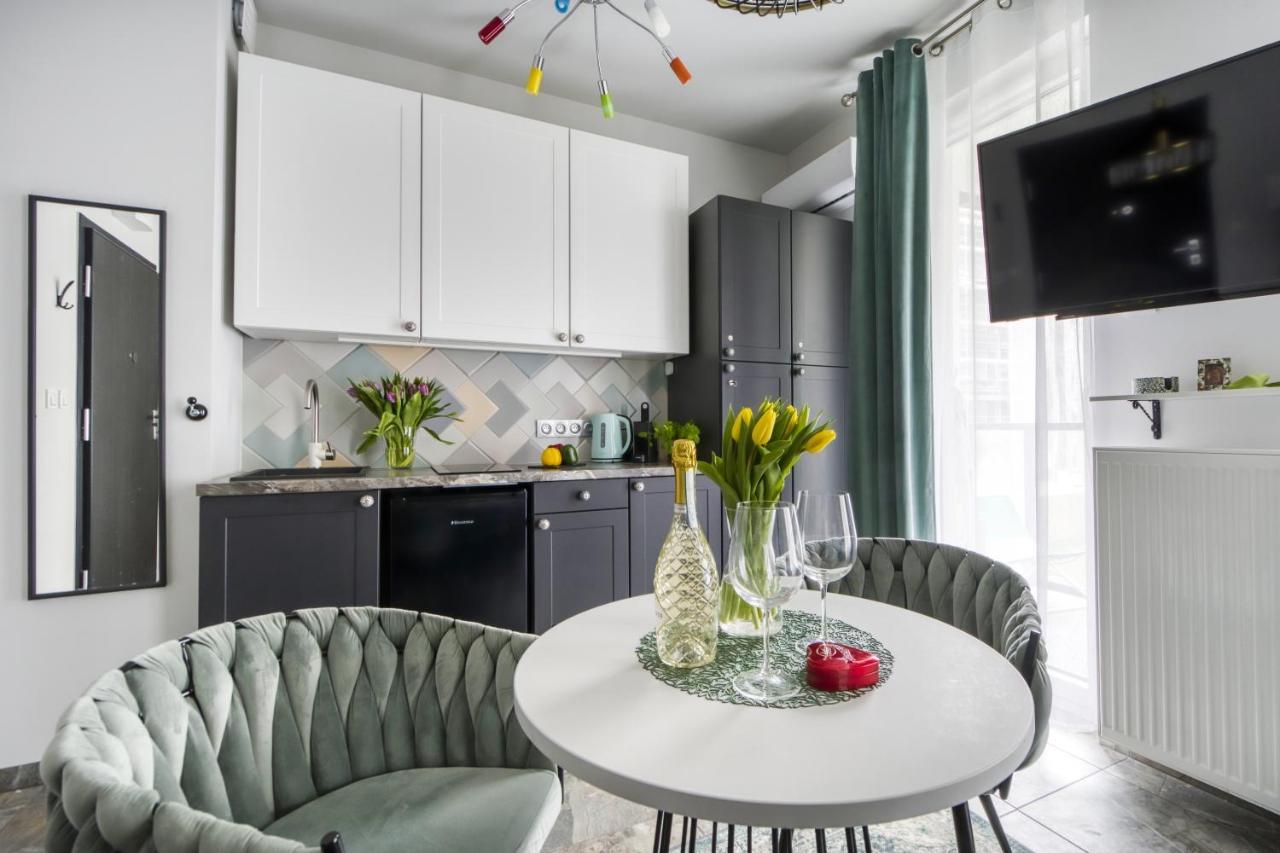 Apartamenty Metropark Krzemieniecka-Lux วอร์ซอ ภายนอก รูปภาพ