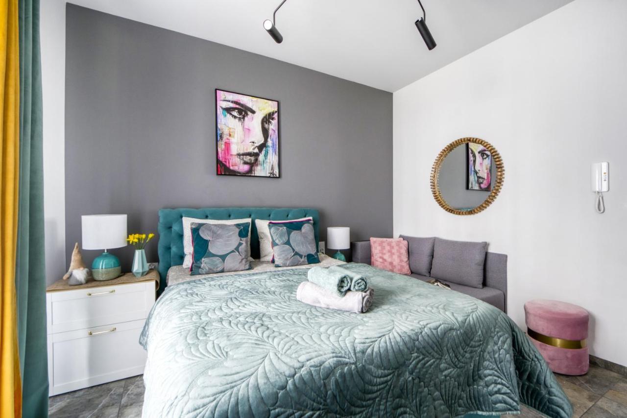 Apartamenty Metropark Krzemieniecka-Lux วอร์ซอ ภายนอก รูปภาพ